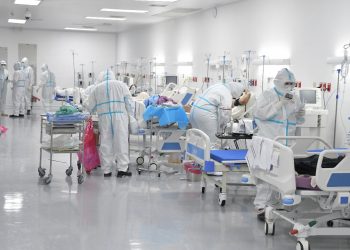 Nuevas subvariantes de ómicron serían 27 % más contagiosas