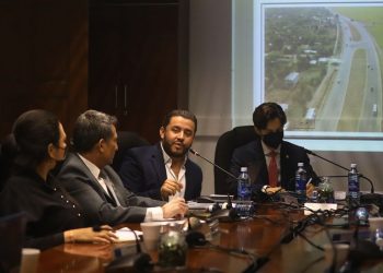 Comisión da luz verde para construir tren y aeropuerto del Pacífico