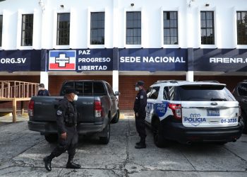 ARENA tiene congelados $3 millones de su deuda