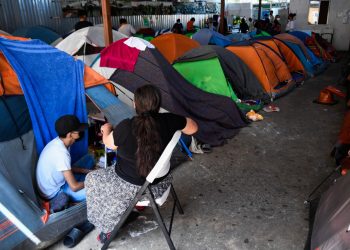 Despliegue de agentes y deportación exprés forman parte del plan de EE. UU. en la frontera