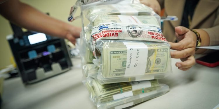 Fiscalía despoja de $65,600 a narcotraficantes que usaban la pesca como fachada para transportar droga