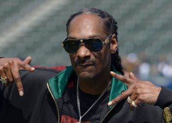 Mujer retira demanda por agresión sexual contra Snoop Dogg