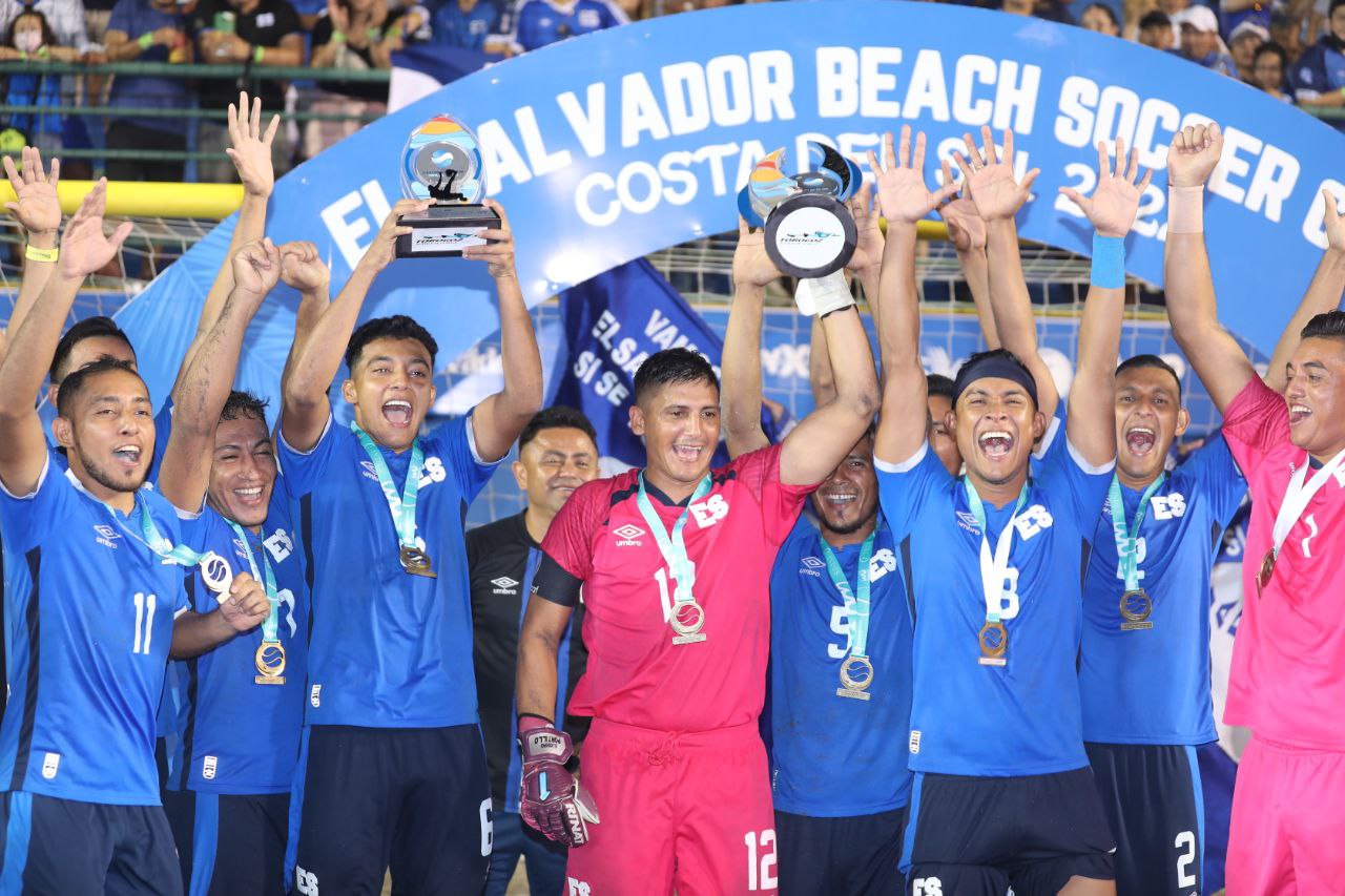 La Selecta Playera se consagra campeona de El Salvador Beach Soccer Cup
