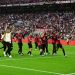 AC Milan se pone a un paso del título al derrotar 2-0 al Atalanta