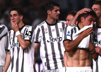 Hinchas de Juventus dicen adiós a Chiellini y Dybala, Lazio festeja Europa