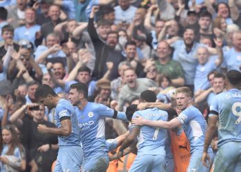 Manchester City revalida su título en la Liga Premier con remontada ante Aston Villa