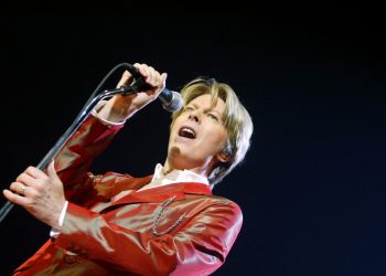 «Moonage Daydream», el documental sobre Bowie que venía del espacio, en Cannes