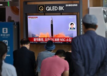 Corea del Norte lanza tres misiles balísticos