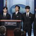 Grupo surcoreano BTS denuncia en la Casa Blanca el racismo contra asiáticos