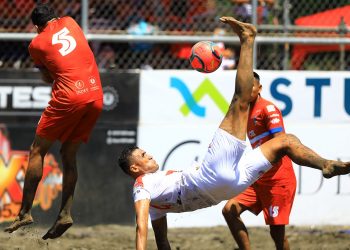 Chirilagua bajo amenaza en la Liga de Fútbol Playa Copa CEL