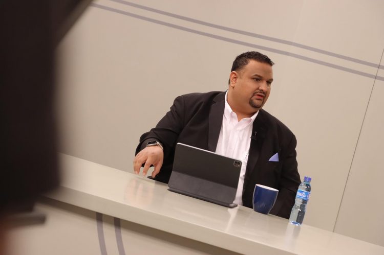 Alcalde de Santa Ana, Gustavo Acevedo. Foto: Entrevista AM.