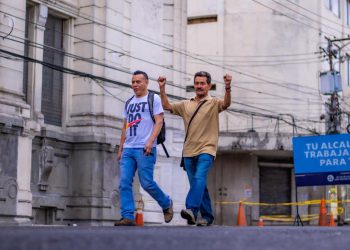 Alcaldía de San Salvador habilita el paso peatonal en la calle Rubén Dario