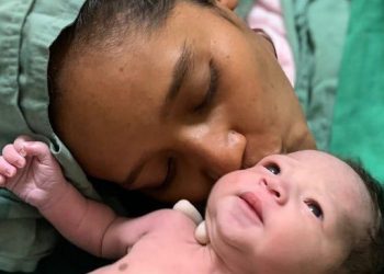 Durante primeras horas del Día de la Madre se registraron 16 partos en El Salvador