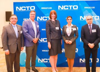 Rubro textil estadounidense interesado en invertir en El Salvador
