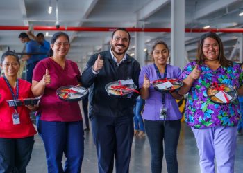 Personal de enfermería recibe reconocimiento por su ardua labor