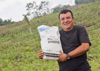 Ministerio de Agricultura ha entregado 130,000 paquetes agrícolas a productores nacionales