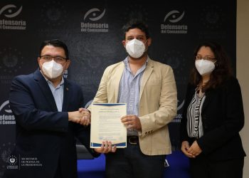 Defensoría del Consumidor entregó sellos de garantía a empresas de comercio electrónico