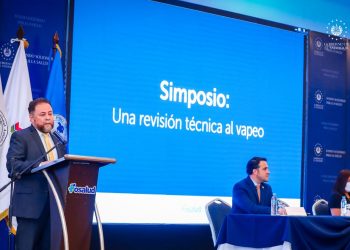 FOSALUD desarrolla el simposio denominado «Una revisión técnica al vapeo»