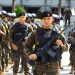Defensa entrega chalecos y cascos antibalas a soldados que apoyan a la PNC en labores de seguridad