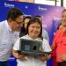 Entregan computadoras y tabletas en la zona oriental