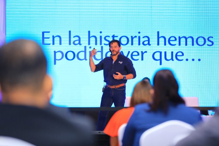 De acuerdo al CEO de Tigo, la empresa cuenta con 5 millones de clientes a nivel nacional. Foto: Lester Hernández.