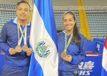 Tenismesistas salvadoreños finalizaron terceros en el Campeonato Centroamericano Mayor