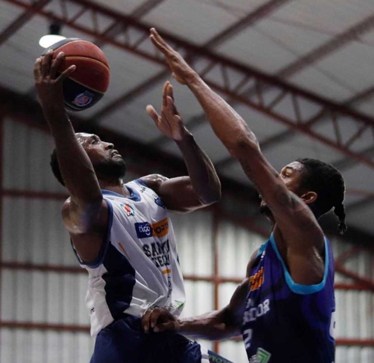 San Salvador y Santa Tecla marchan primero y segundo lugar en el Torneo Apertura 2022 de la LMB. Foto/Lester Hernández