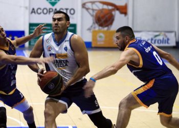 Santa Tecla y Águila se adelantaron en sus series de playoff de la Liga Mayor de Baloncesto