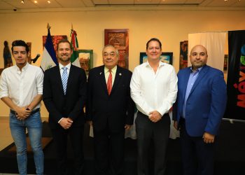 Aeroméxico celebra diez años en El Salvador
