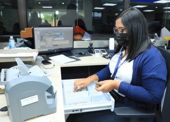 Recaudación de impuestos hasta abril superó las expectativas en 18.2 %