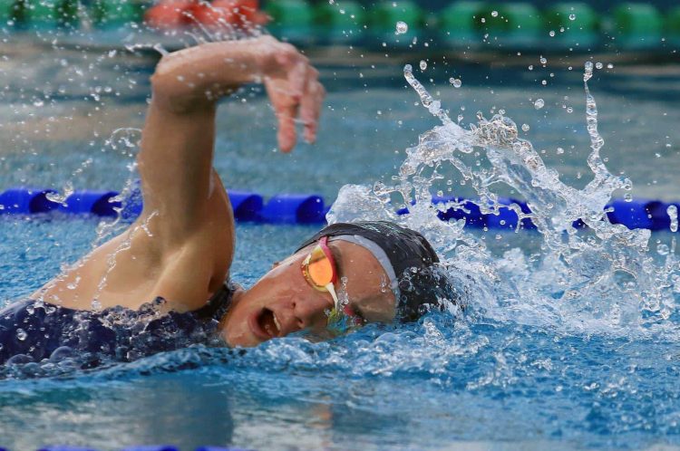 La Copa El Salvador de Natación completó el viernes su tercer día de competencias y los tritones nacionales destacaron. Fotos/ INDES