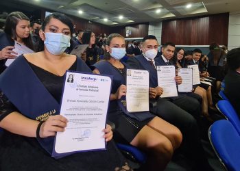 La ASI graduó a 68 nuevos técnicos industriales
