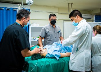 Brindan capacitaciones en partos de alto riesgo