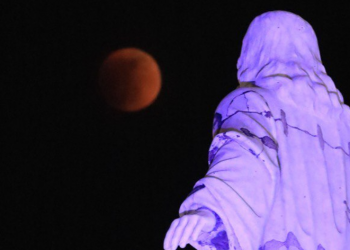 Fotos: Así vivieron los salvadoreños el eclipse lunar este domingo