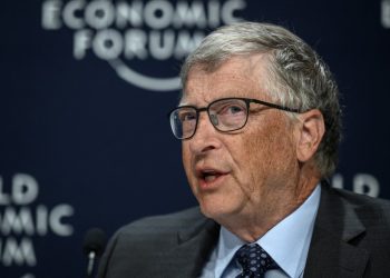 Bill Gates propone equipo de respuesta a pandemia y considera a China crucial para salud mundial