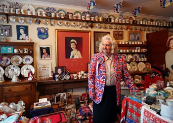 FOTOS: la mayor fan de la reina Isabel II dice estar lista para el «jubileo de platino»