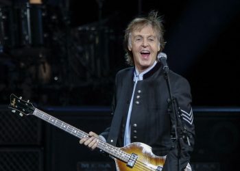 La leyenda del pop británico Paul McCartney cumple 80 años