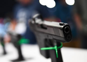 «Día negro» para gobernadora de Nueva York tras fallo sobre porte de armas