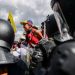 Indígenas intentaron entrar al Congreso de Ecuador y la policía los dispersa