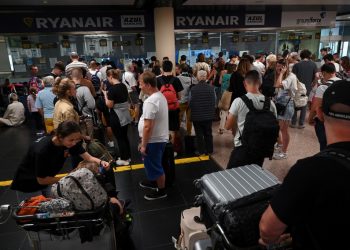 Casi 30 vuelos cancelados por huelga de Ryanair en España