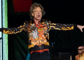 Mick Jagger, positivo a la COVID-19, aplazan concierto de los Rolling Stones en Ámsterdam