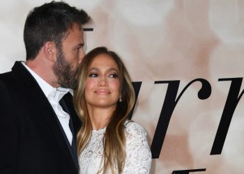 Jennifer López lleva en sus uñas las iniciales de Ben Affleck