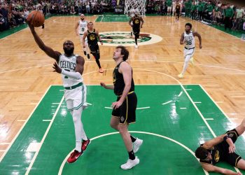 Las Finales de la NBA se acercan al momento decisivo con Curry desatado