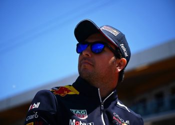 El mexicano Sergio Pérez abandona en el inicio del GP de Canadá de Fórmula 1
