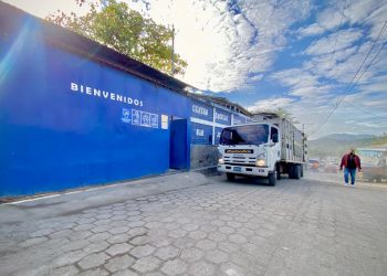 Anuncian licitación para diseñar y mejorar 50 escuelas en siete departamentos de El Salvador