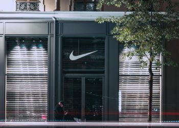Nike abandona definitivamente el mercado ruso y no reabrirá sus tiendas