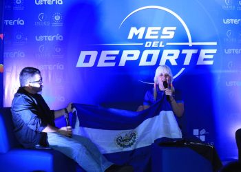 Alfa Karina compartió su experiencia en la conquista del Everest con atletas y público en general