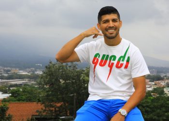 Nelson Bonilla: «Decidimos jugar ante Canadá porque no tenía sentido que nos suspendieran por la falta de profesionalismo de la Fesfut»