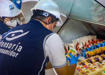 Autoridades verifican calidad y precios de productos en empresa de quesos en San Vicente