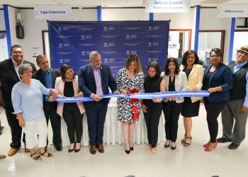 Salvadoreños muestran satisfacción por cambios consulares